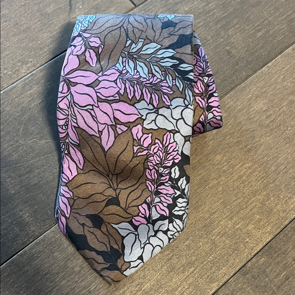Floral Patterned Tie in Brown and Pink